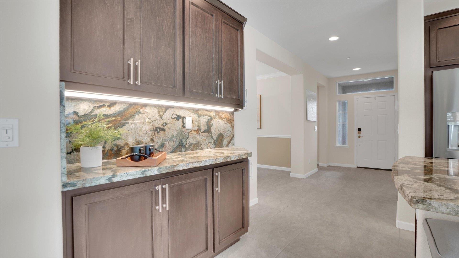 Detail Gallery Image 4 of 32 For 499 Twin Lakes Ln, Rio Vista,  CA 94571 - 2 Beds | 2 Baths