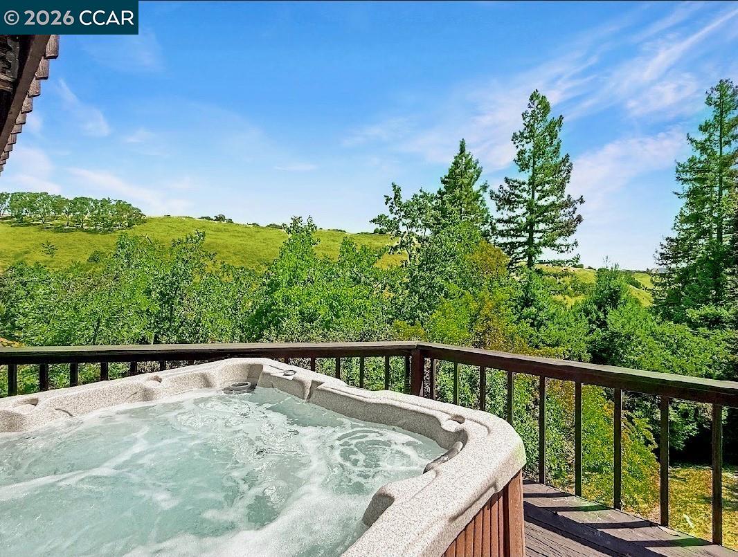 Detail Gallery Image 3 of 37 For 130 Hillcroft Way, Walnut Creek,  CA 94597 - 4 Beds | 3/1 Baths