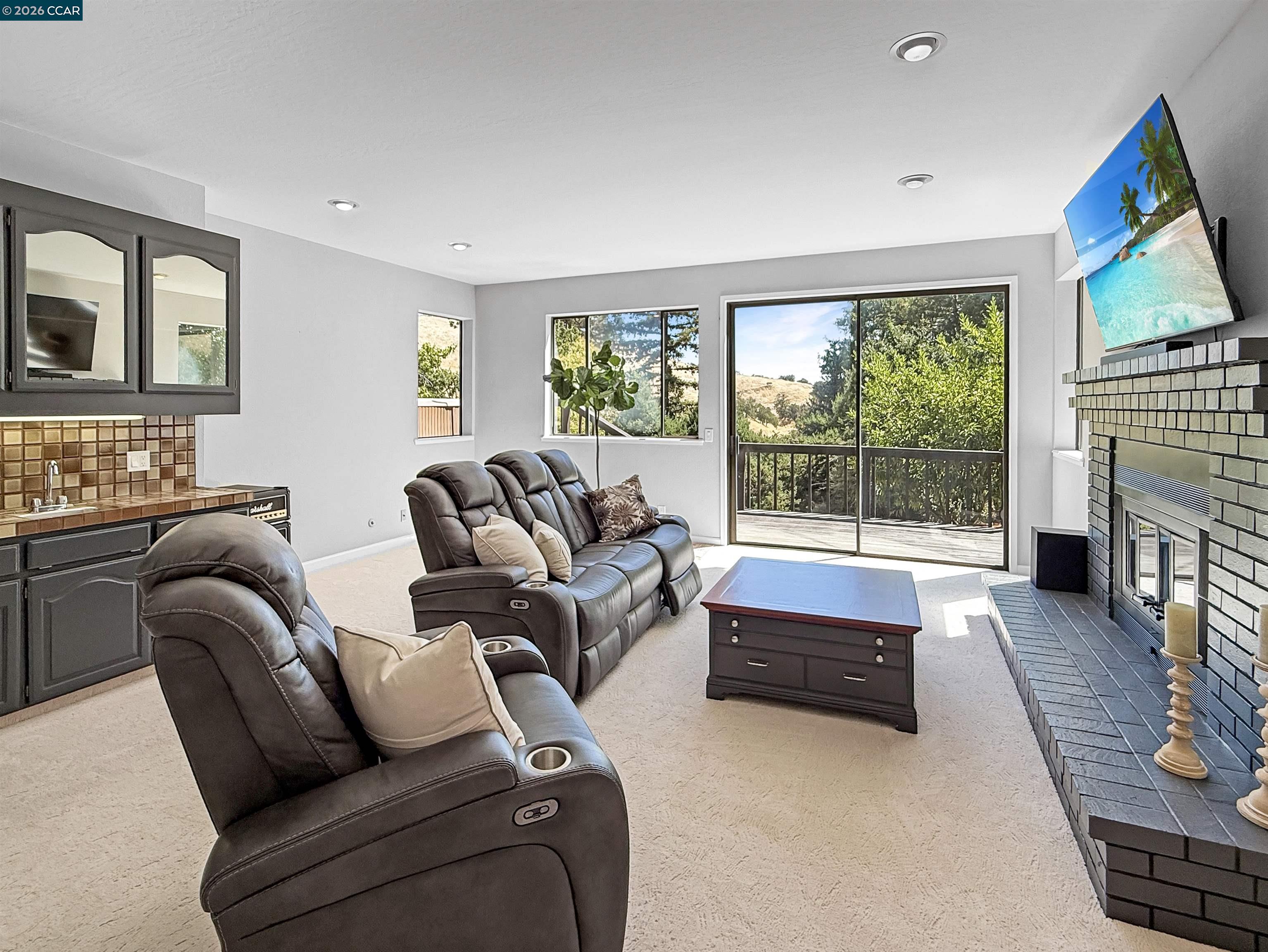 Detail Gallery Image 25 of 40 For 130 Hillcroft Way, Walnut Creek,  CA 94597 - 4 Beds | 3/1 Baths