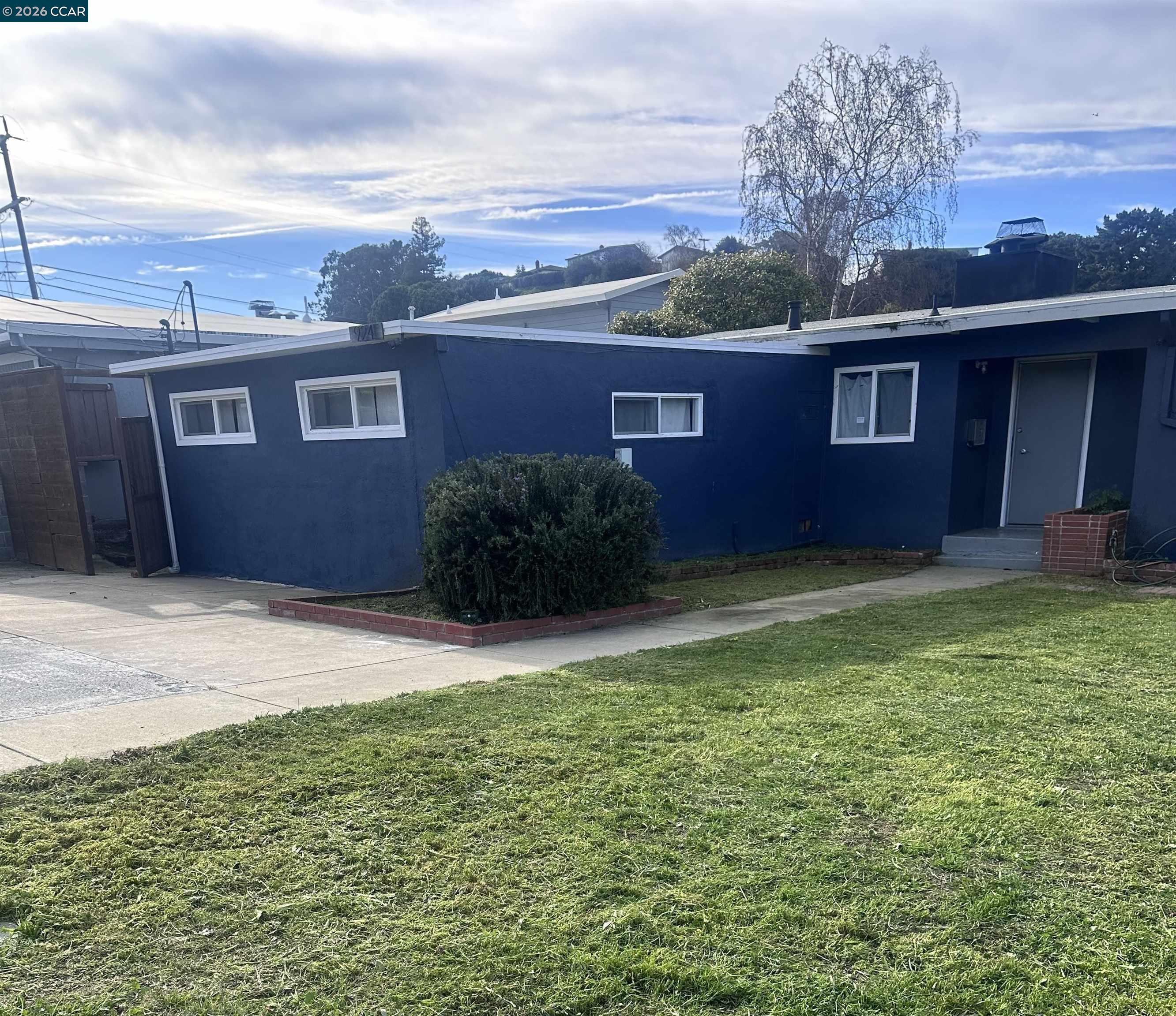 Front Image Thumbnail for CC41121261