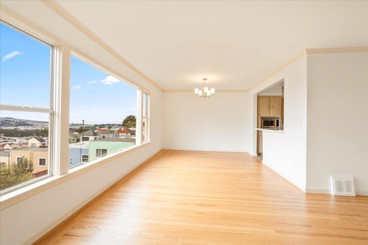 Detail Gallery Image 19 of 60 For 121 Shields St, San Francisco,  CA 94132 - 2 Beds | 1 Baths