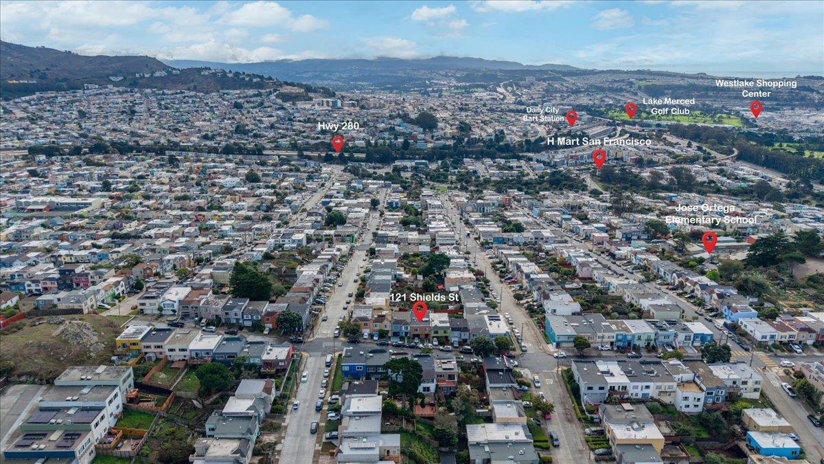 Detail Gallery Image 3 of 60 For 121 Shields St, San Francisco,  CA 94132 - 2 Beds | 1 Baths