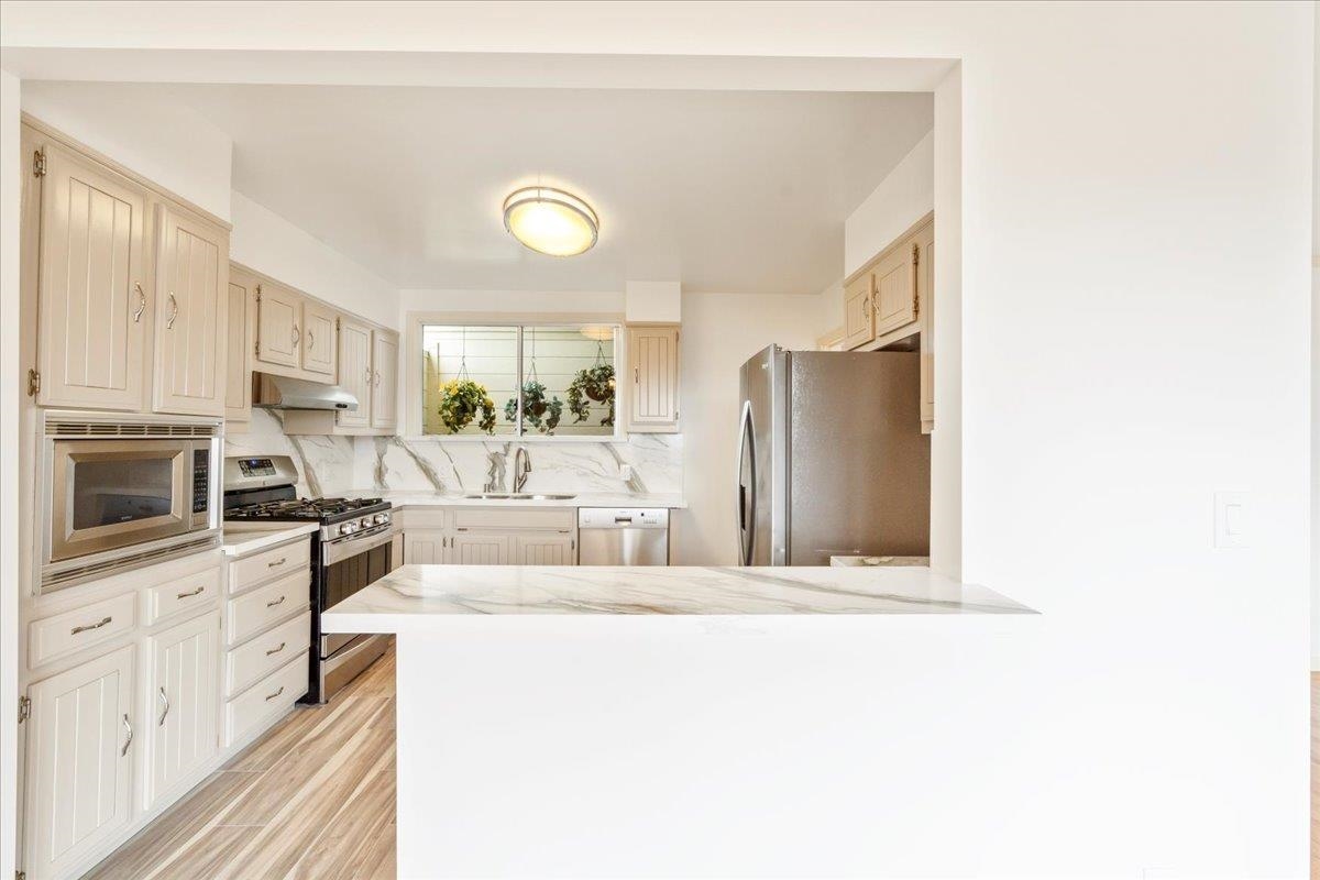 Detail Gallery Image 24 of 60 For 121 Shields St, San Francisco,  CA 94132 - 2 Beds | 1 Baths