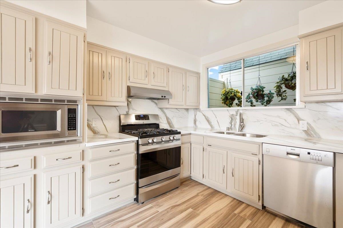 Detail Gallery Image 27 of 60 For 121 Shields St, San Francisco,  CA 94132 - 2 Beds | 1 Baths