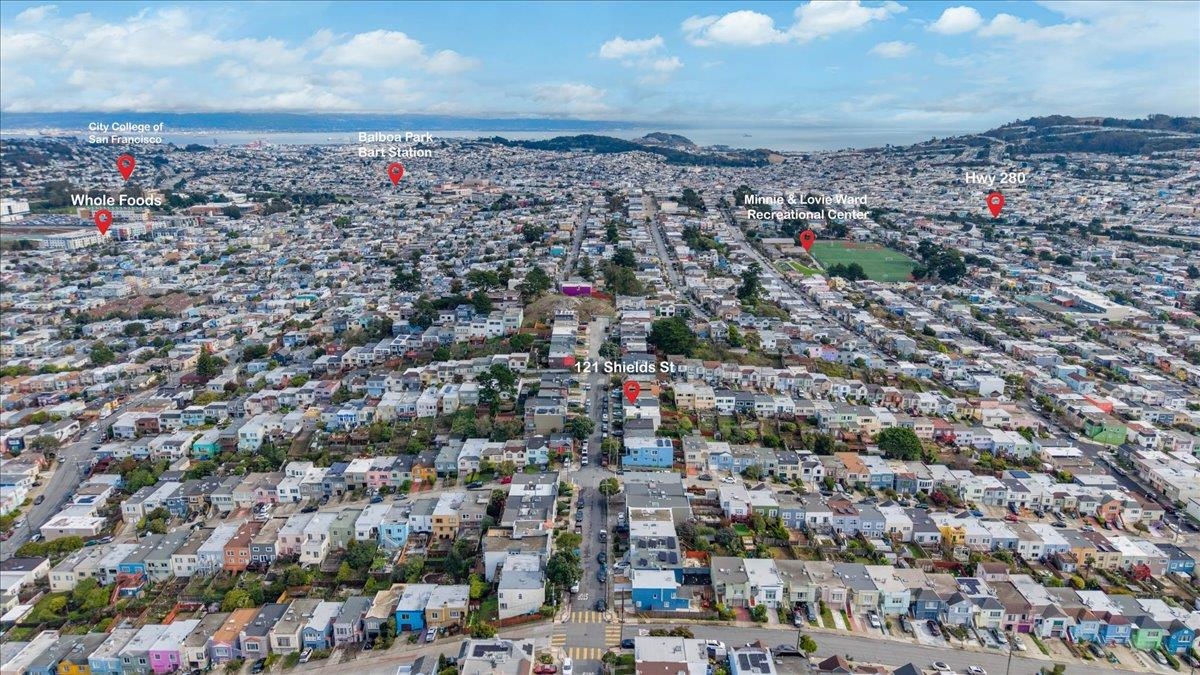 Detail Gallery Image 6 of 60 For 121 Shields St, San Francisco,  CA 94132 - 2 Beds | 1 Baths