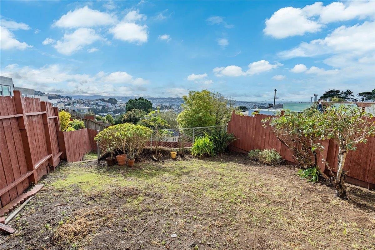 Detail Gallery Image 54 of 60 For 121 Shields St, San Francisco,  CA 94132 - 2 Beds | 1 Baths