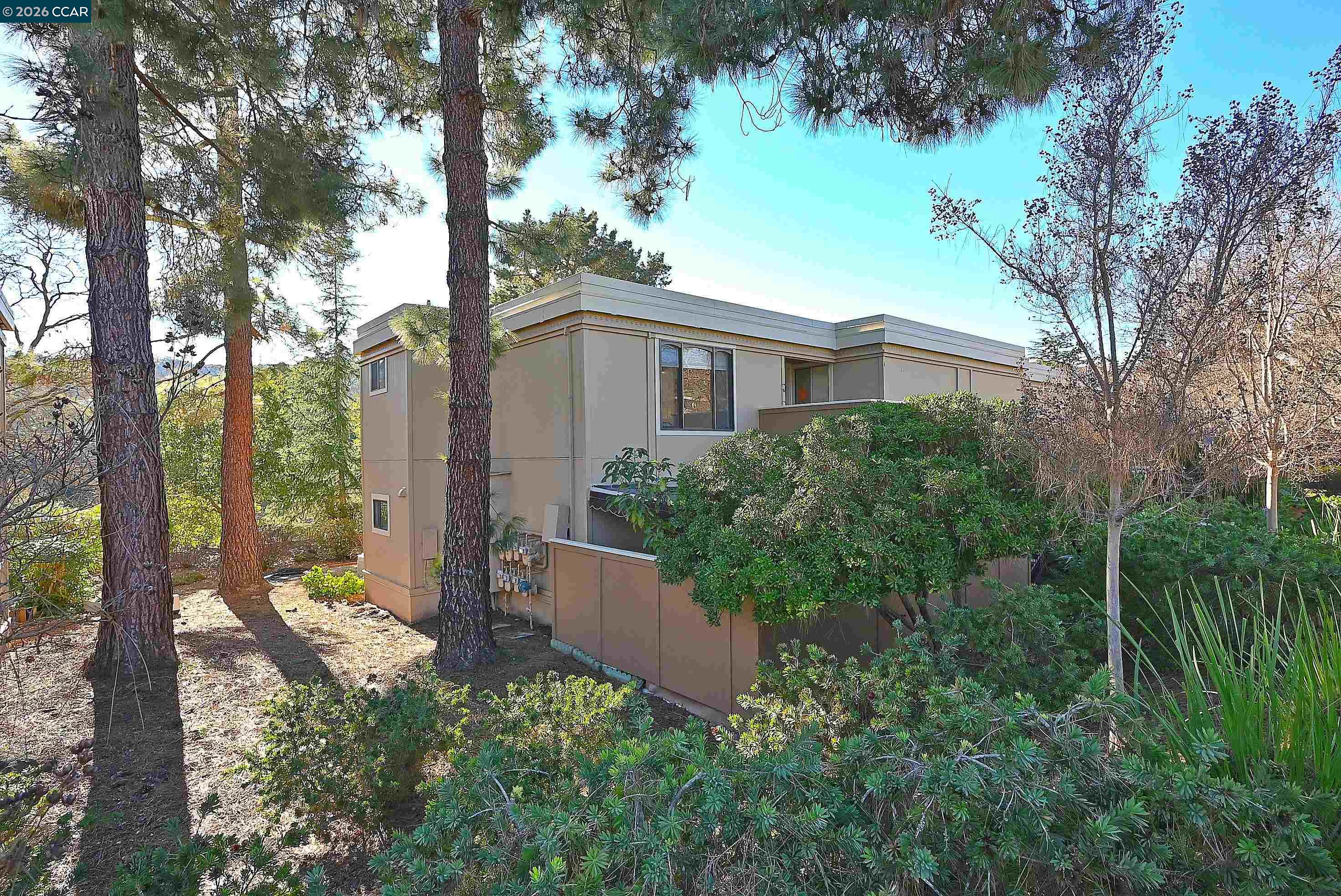Detail Gallery Image 2 of 43 For 1857 Golden Rain Rd #1,  Walnut Creek,  CA 94595 - 2 Beds | 2 Baths