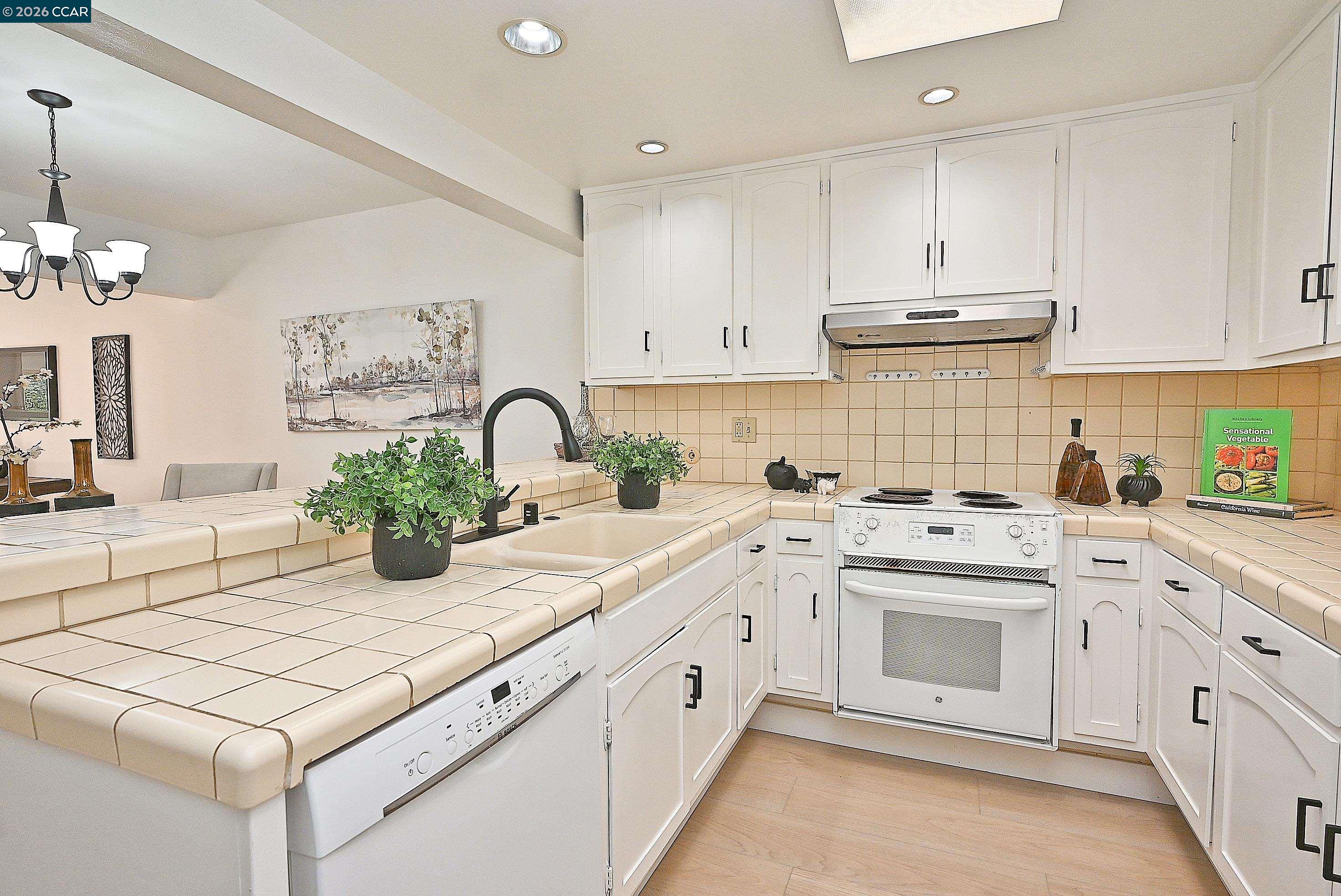 Detail Gallery Image 7 of 43 For 1857 Golden Rain Rd #1,  Walnut Creek,  CA 94595 - 2 Beds | 2 Baths
