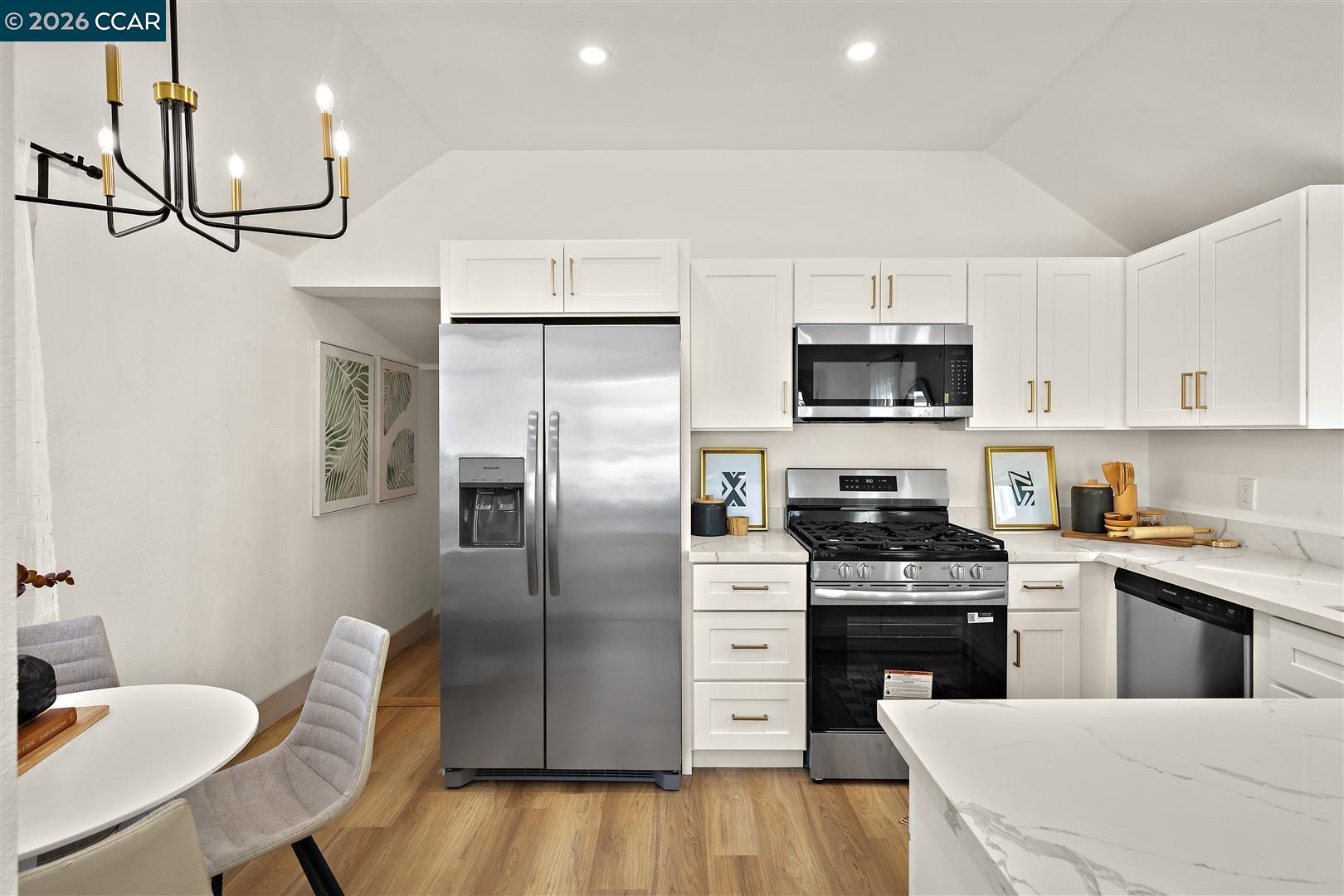 Detail Gallery Image 8 of 26 For 3622 Natalie, Richmond,  CA 94805 - 2 Beds | 1 Baths