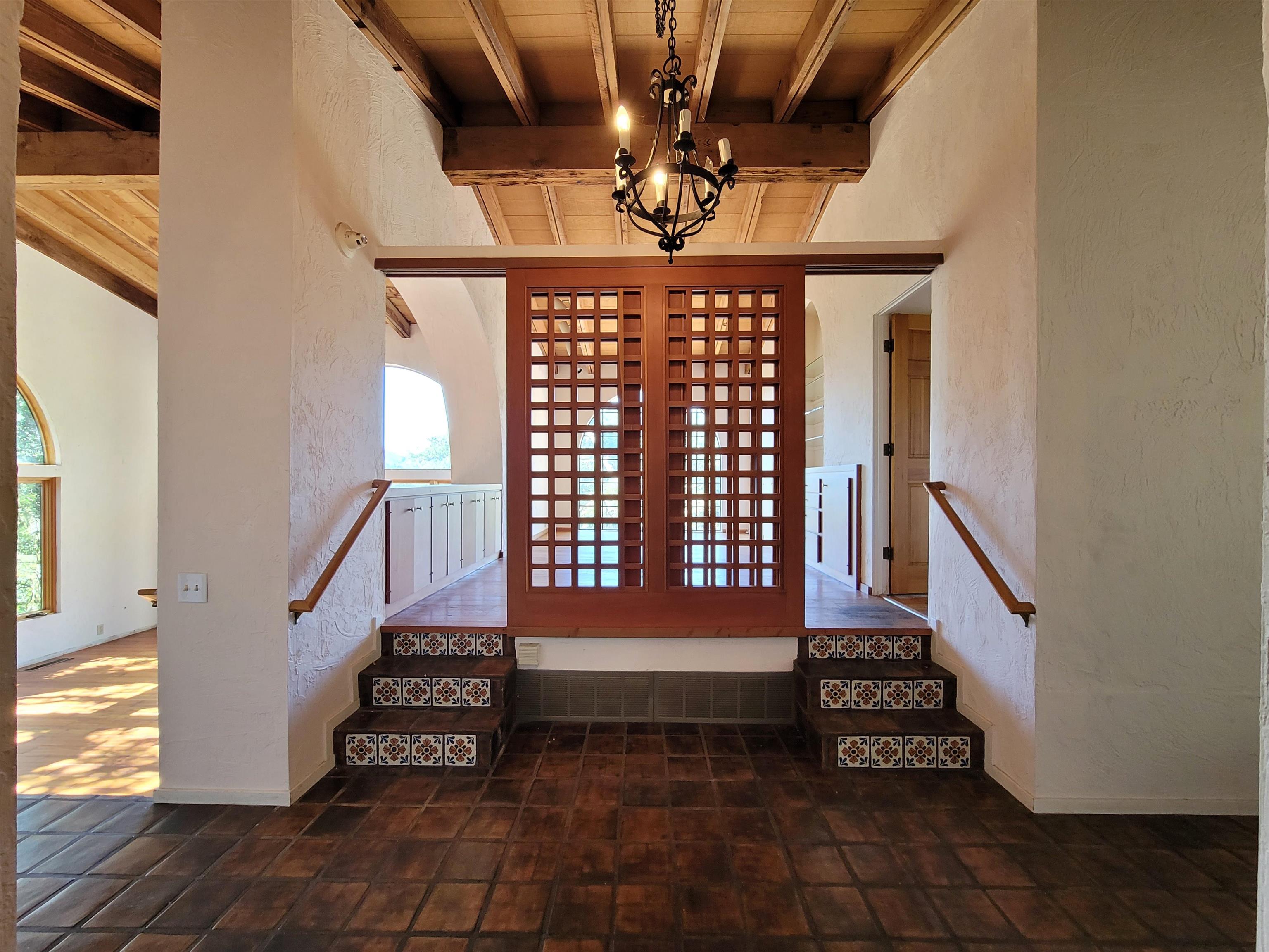 Detail Gallery Image 13 of 59 For 40 Hilldale Ct, Orinda,  CA 94563 - 5 Beds | 4/1 Baths