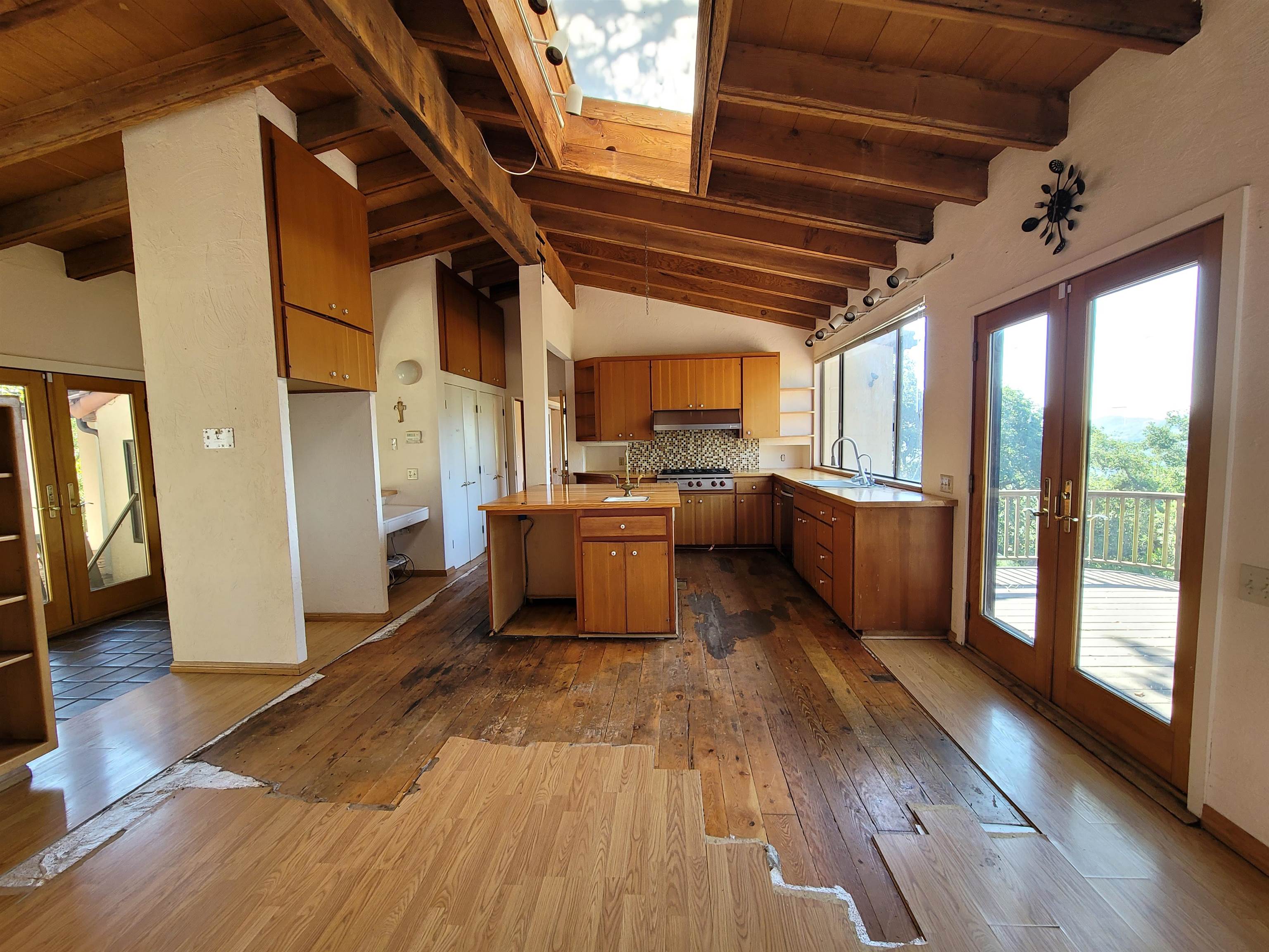 Detail Gallery Image 23 of 59 For 40 Hilldale Ct, Orinda,  CA 94563 - 5 Beds | 4/1 Baths