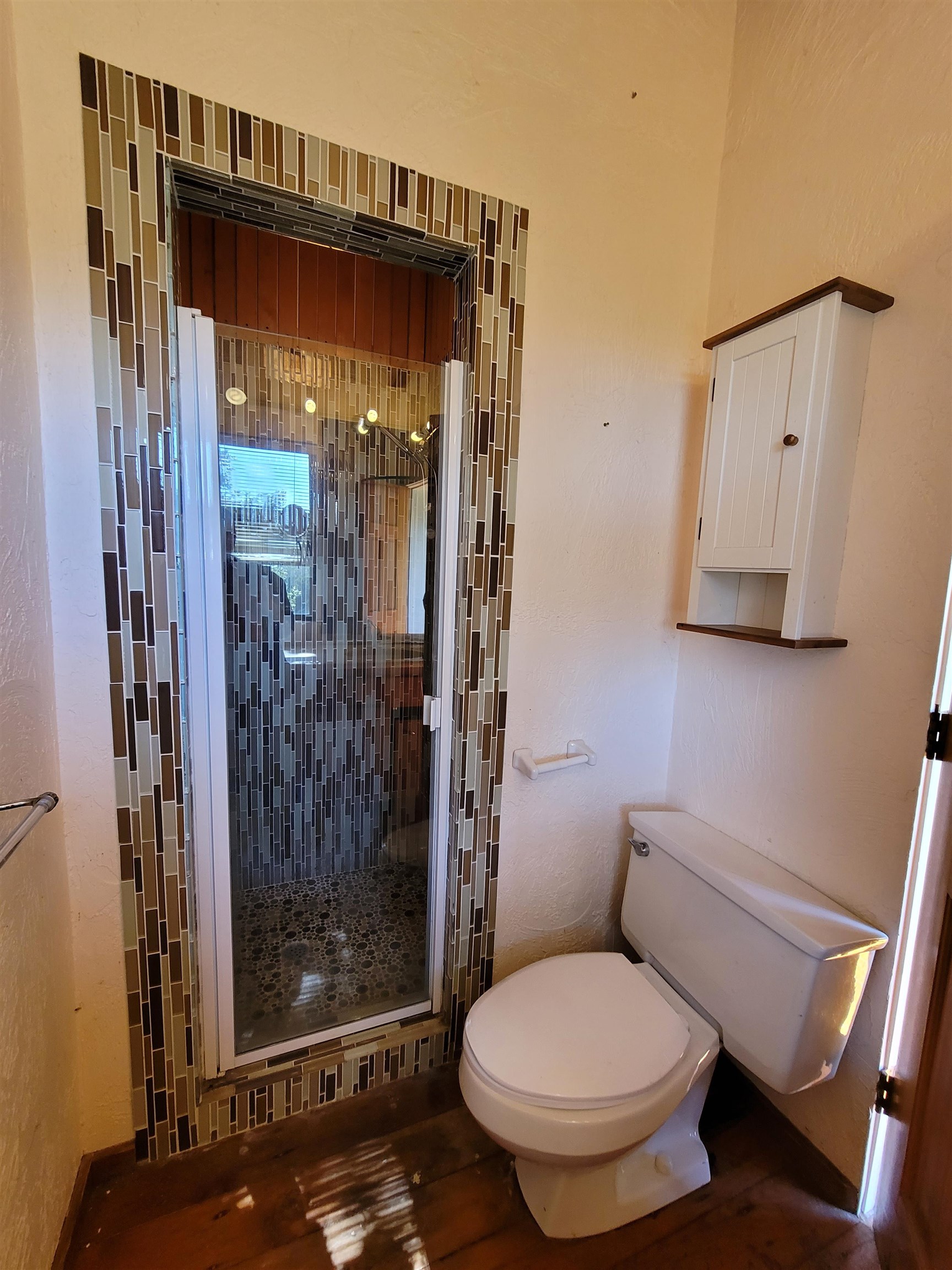 Detail Gallery Image 33 of 59 For 40 Hilldale Ct, Orinda,  CA 94563 - 5 Beds | 4/1 Baths