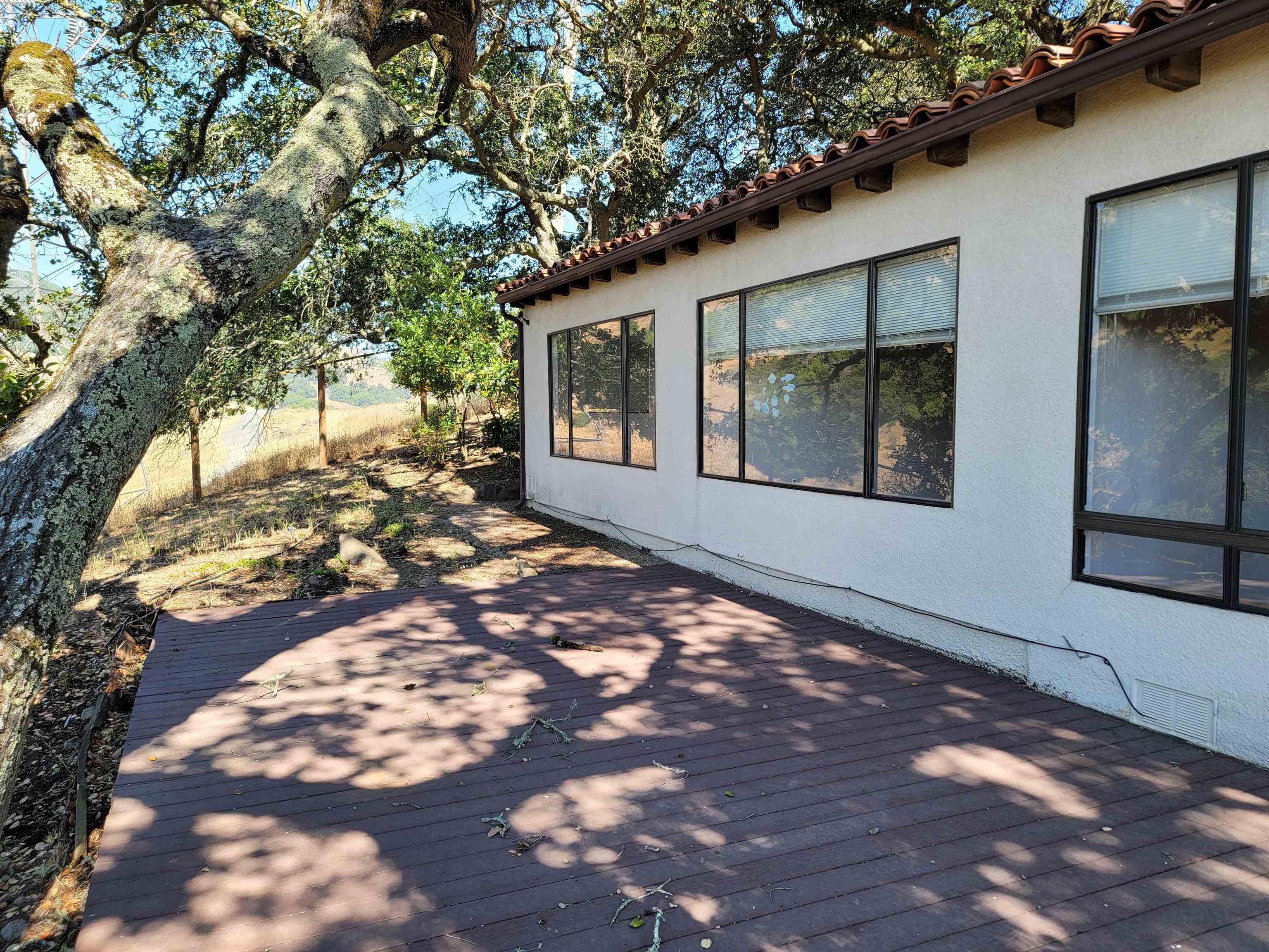 Detail Gallery Image 36 of 59 For 40 Hilldale Ct, Orinda,  CA 94563 - 5 Beds | 4/1 Baths