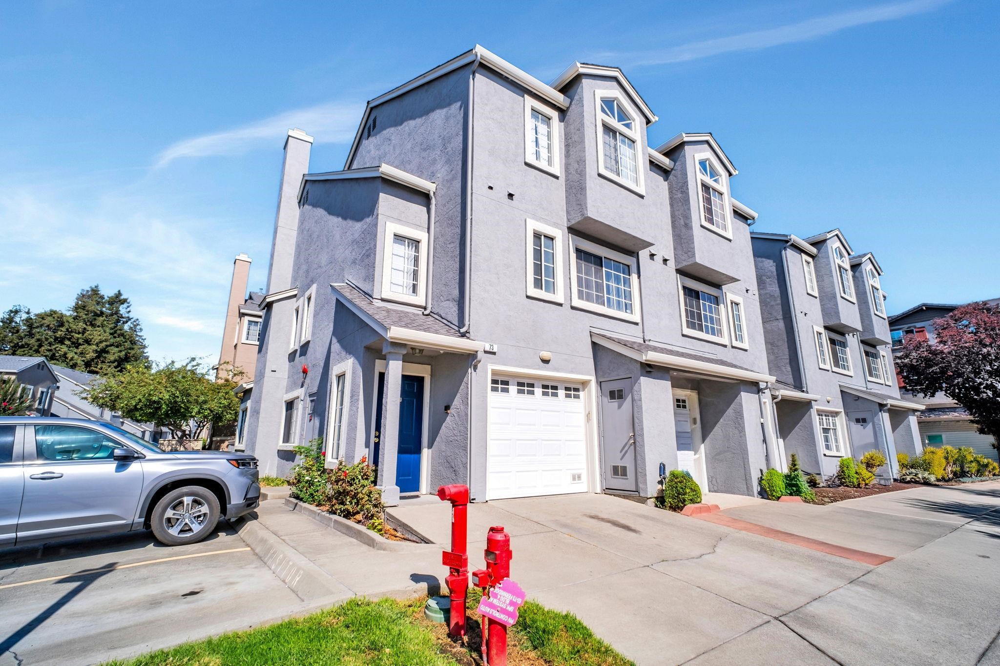 Detail Gallery Image 2 of 32 For 73 Fernridge Ct, Hayward,  CA 94544 - 3 Beds | 2/1 Baths