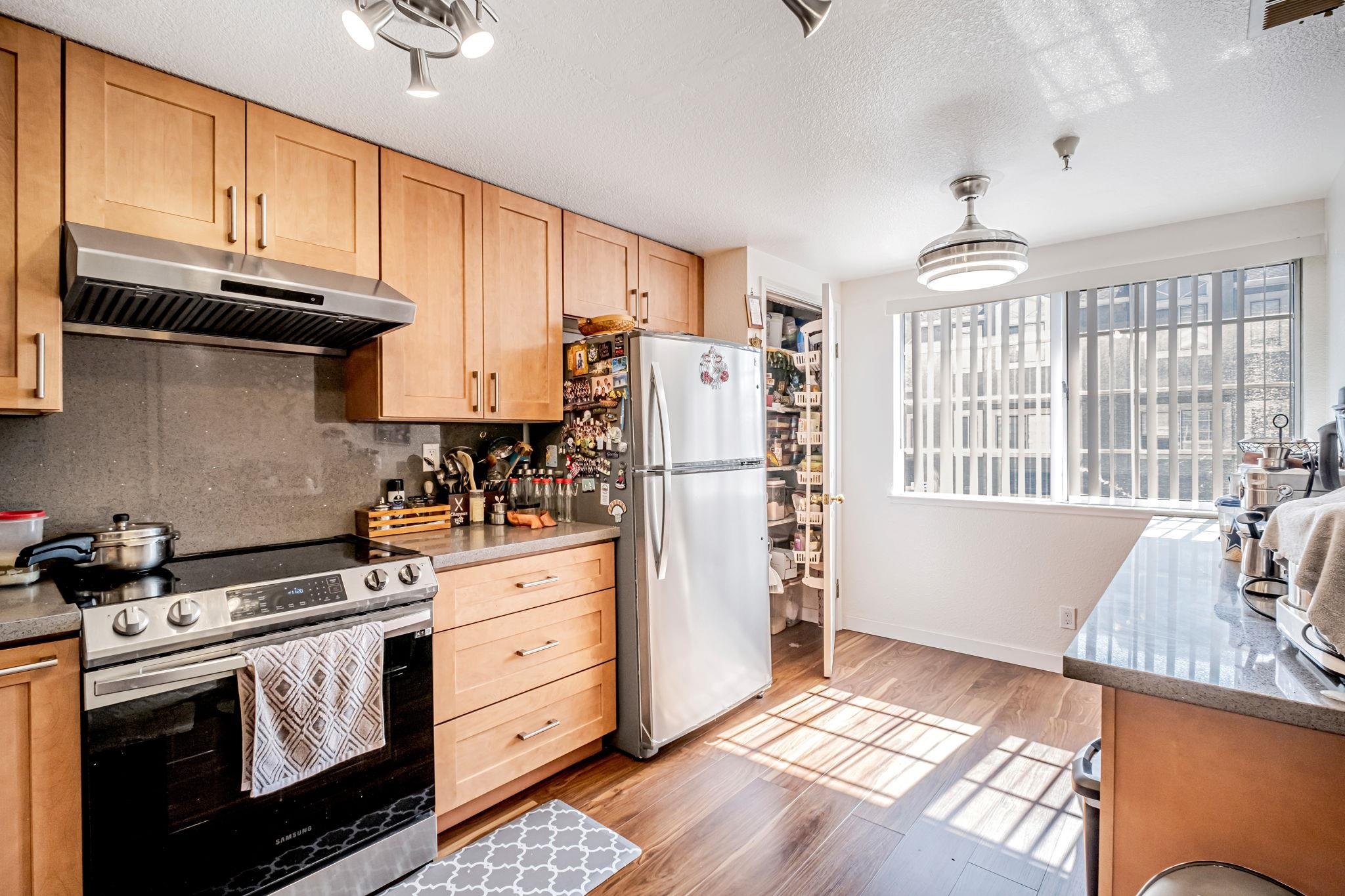 Detail Gallery Image 11 of 32 For 73 Fernridge Ct, Hayward,  CA 94544 - 3 Beds | 2/1 Baths