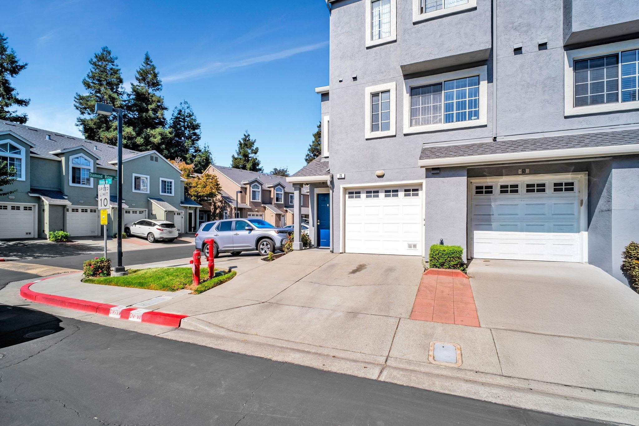 Detail Gallery Image 5 of 32 For 73 Fernridge Ct, Hayward,  CA 94544 - 3 Beds | 2/1 Baths