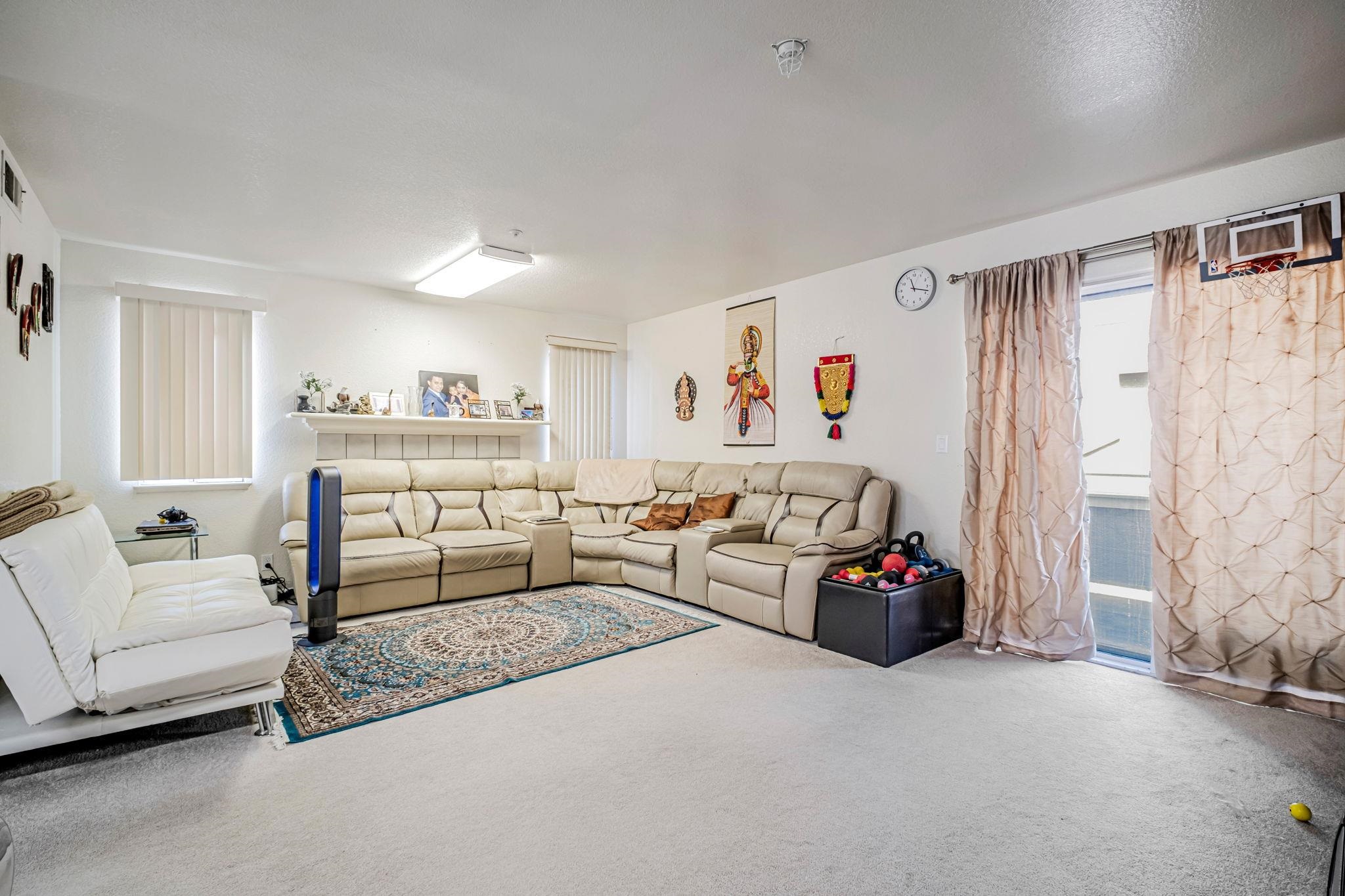 Detail Gallery Image 9 of 32 For 73 Fernridge Ct, Hayward,  CA 94544 - 3 Beds | 2/1 Baths