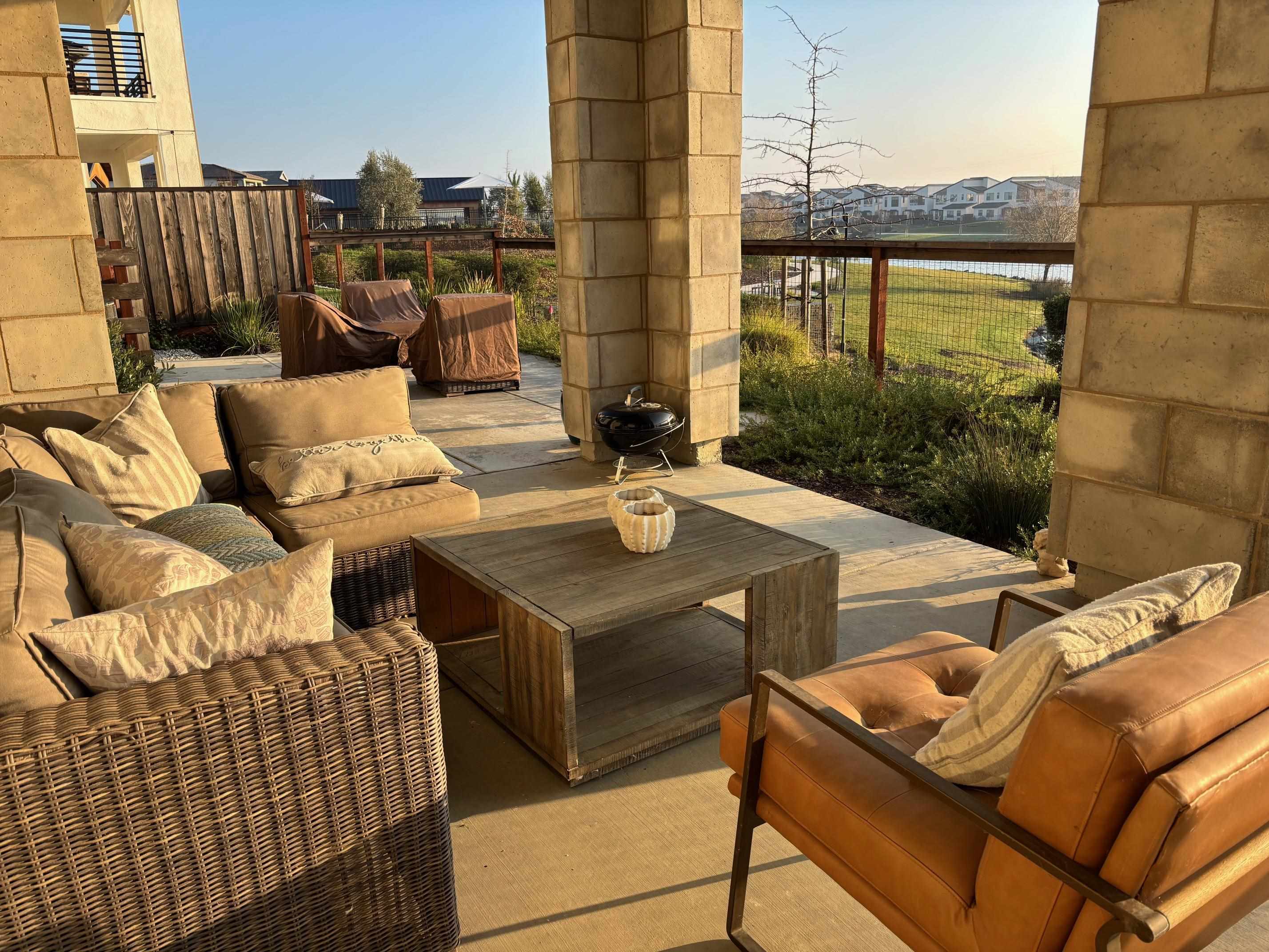 Detail Gallery Image 2 of 22 For 2282 Solace Vis, Fairfield,  CA 94533 - 2 Beds | 2 Baths