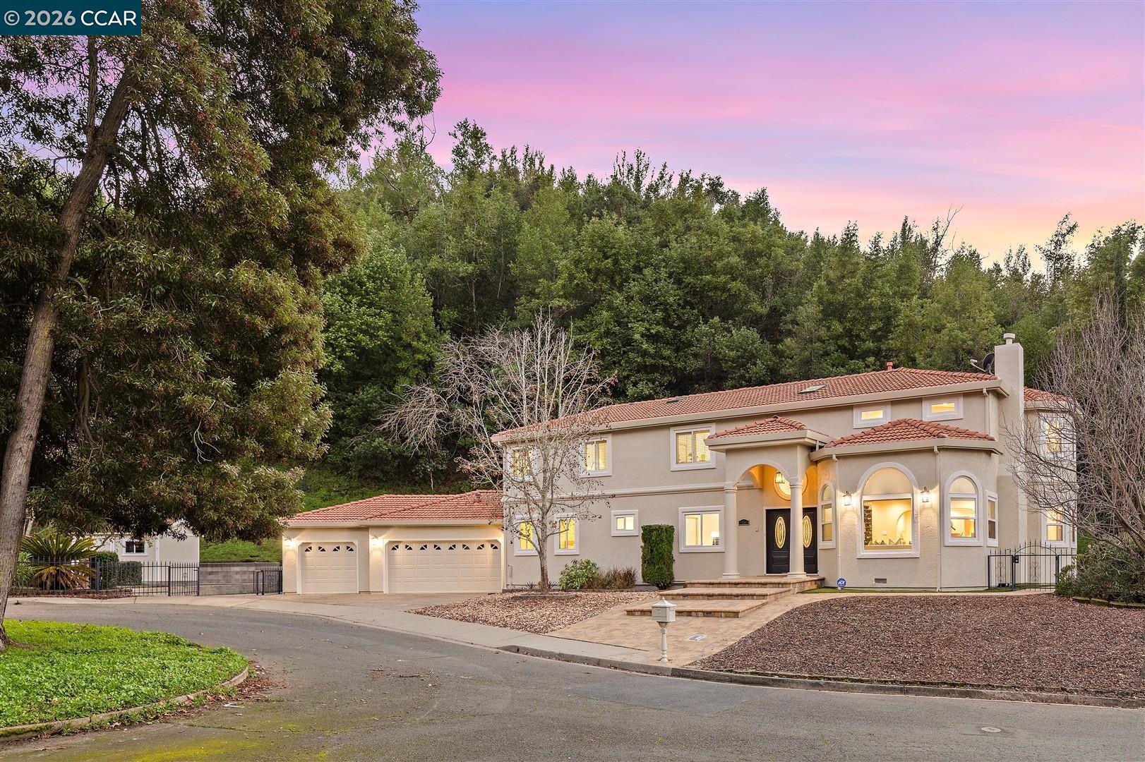 Front Image Thumbnail for CC41121282