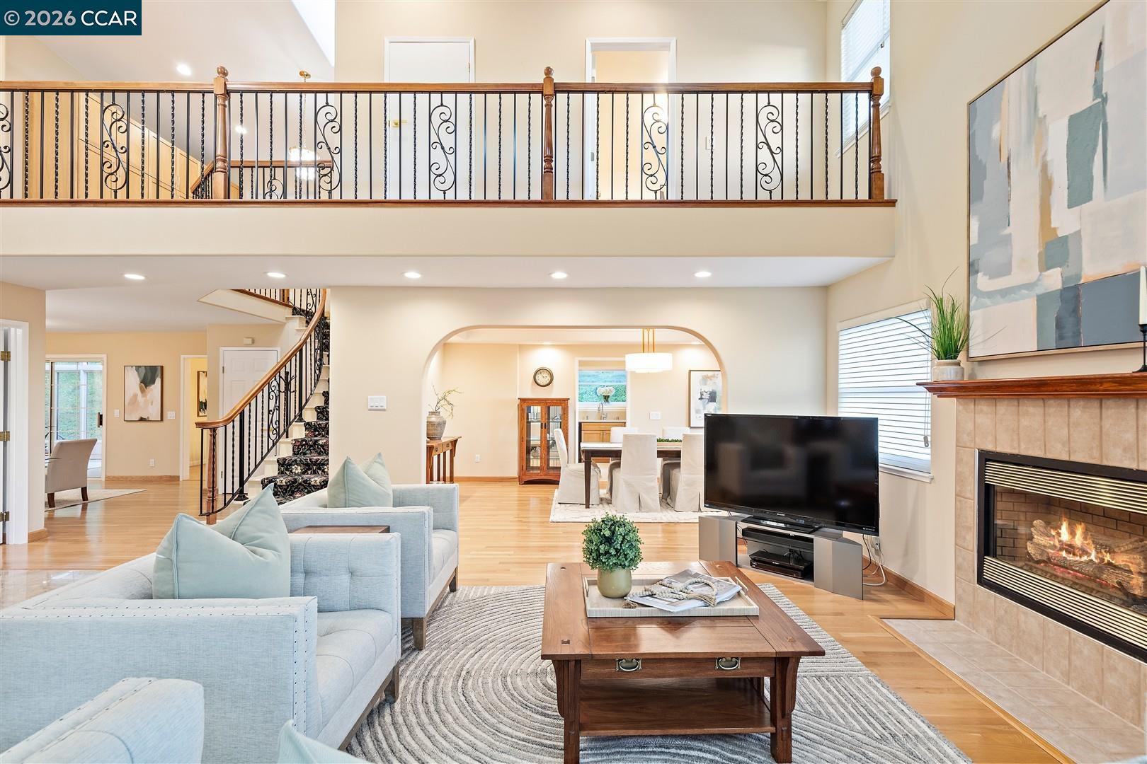 Detail Gallery Image 11 of 60 For 166 Midship Dr, Hercules,  CA 94547 - 5 Beds | 4 Baths