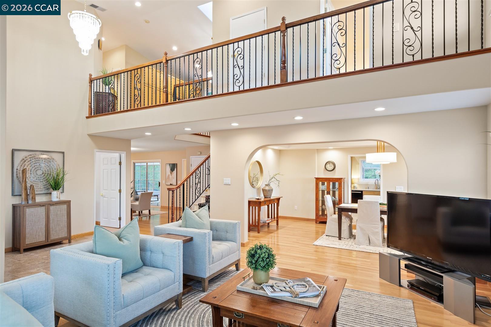 Detail Gallery Image 12 of 60 For 166 Midship Dr, Hercules,  CA 94547 - 5 Beds | 4 Baths