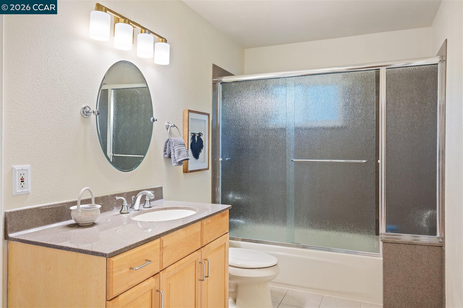 Detail Gallery Image 23 of 60 For 166 Midship Dr, Hercules,  CA 94547 - 5 Beds | 4 Baths