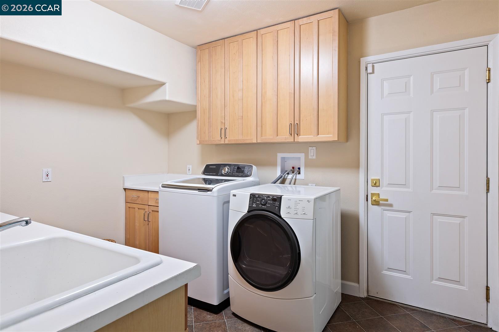 Detail Gallery Image 31 of 60 For 166 Midship Dr, Hercules,  CA 94547 - 5 Beds | 4 Baths