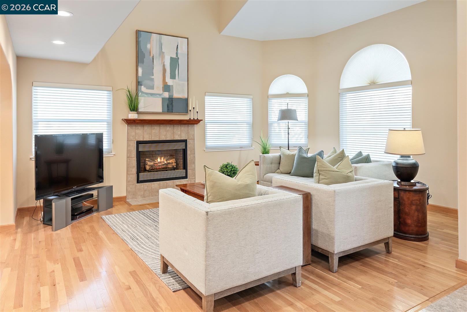 Detail Gallery Image 9 of 60 For 166 Midship Dr, Hercules,  CA 94547 - 5 Beds | 4 Baths