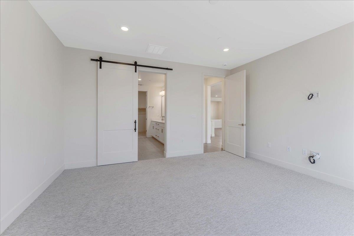 Detail Gallery Image 16 of 25 For 3214 Woody Way, Hollister,  CA 95023 - 3 Beds | 2/1 Baths