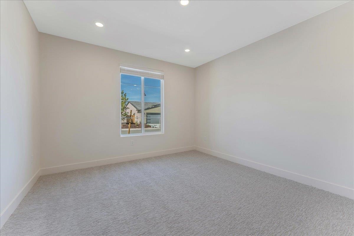 Detail Gallery Image 20 of 25 For 3214 Woody Way, Hollister,  CA 95023 - 3 Beds | 2/1 Baths