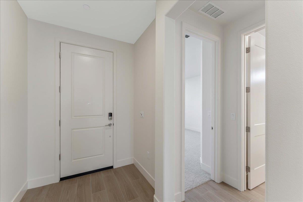 Detail Gallery Image 3 of 25 For 3214 Woody Way, Hollister,  CA 95023 - 3 Beds | 2/1 Baths