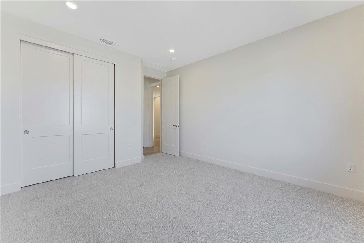 Detail Gallery Image 21 of 25 For 3214 Woody Way, Hollister,  CA 95023 - 3 Beds | 2/1 Baths