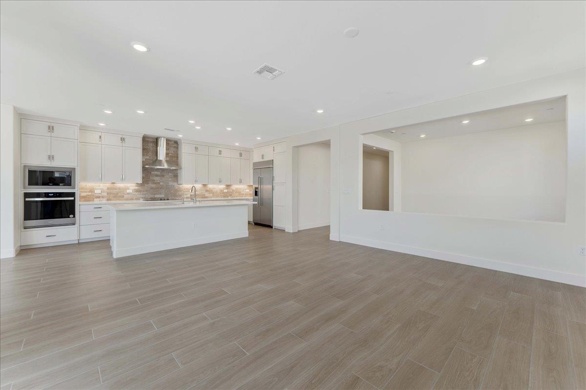 Detail Gallery Image 5 of 25 For 3214 Woody Way, Hollister,  CA 95023 - 3 Beds | 2/1 Baths