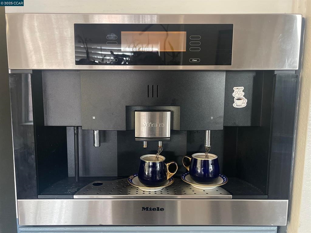 Detail Gallery Image 11 of 16 For 1011 Amanda Cir, Brentwood,  CA 94513 - 4 Beds | 2/1 Baths