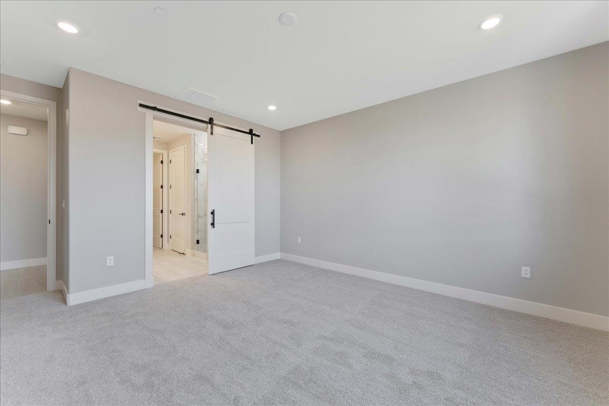 Detail Gallery Image 12 of 25 For 3247 Woody Way, Hollister,  CA 95023 - 3 Beds | 2/1 Baths