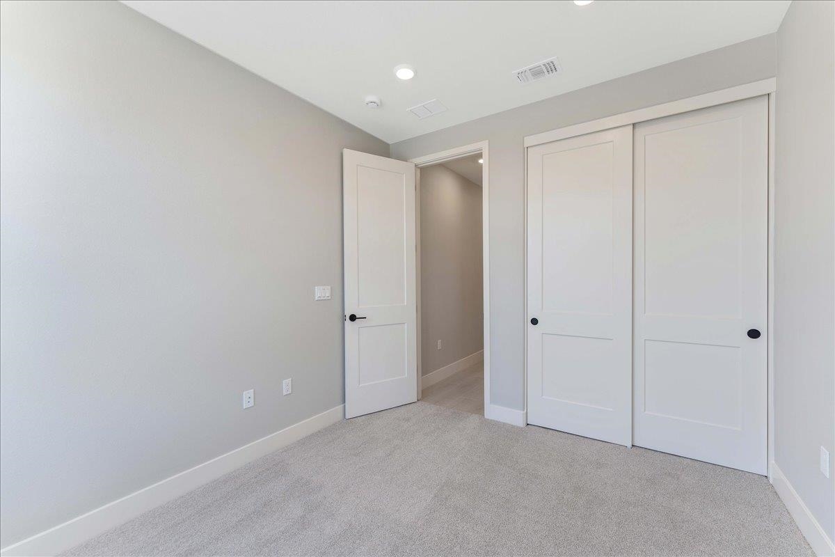 Detail Gallery Image 18 of 25 For 3247 Woody Way, Hollister,  CA 95023 - 3 Beds | 2/1 Baths