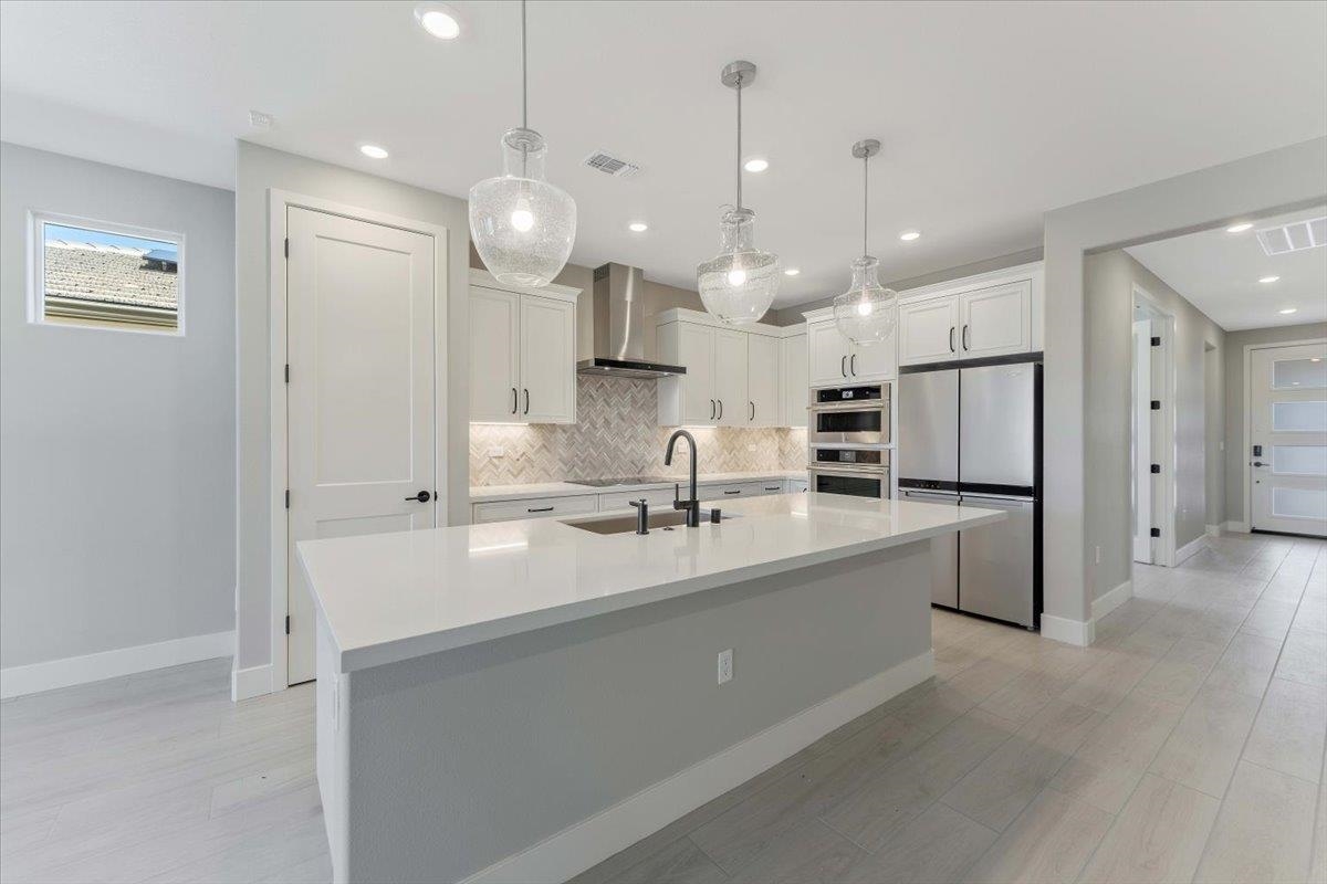 Detail Gallery Image 7 of 25 For 3247 Woody Way, Hollister,  CA 95023 - 3 Beds | 2/1 Baths