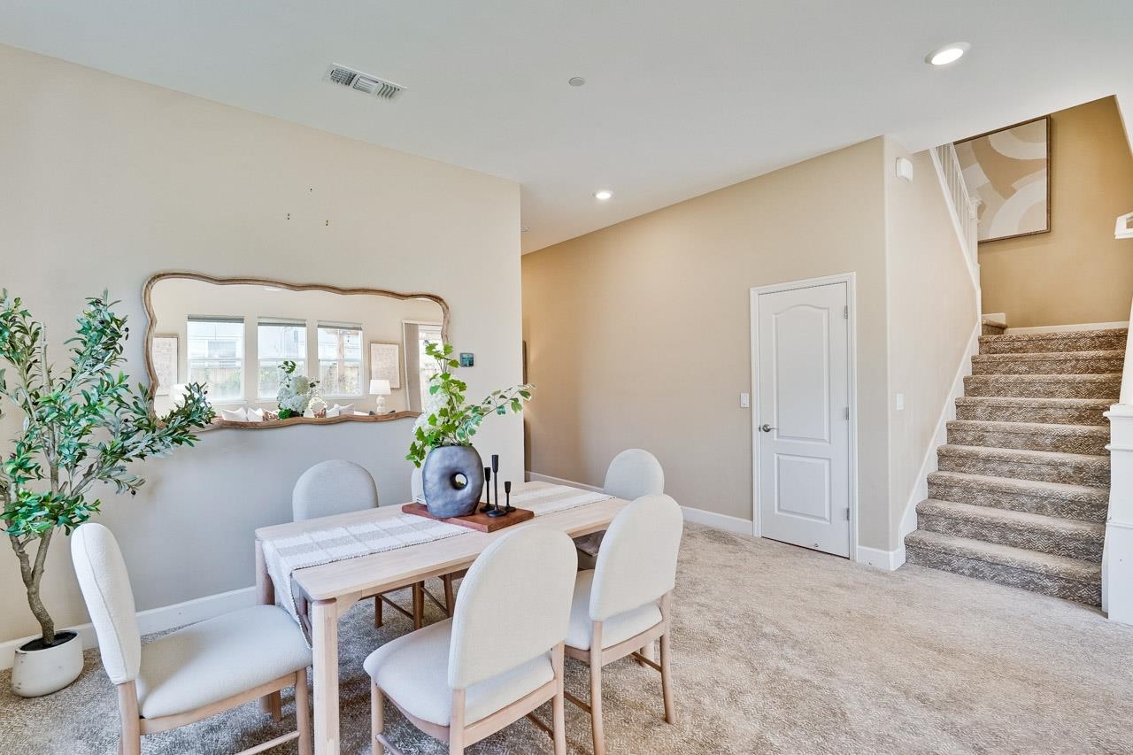 Detail Gallery Image 4 of 46 For 39715 Fog Shrew Rd, Newark,  CA 94560 - 5 Beds | 3 Baths