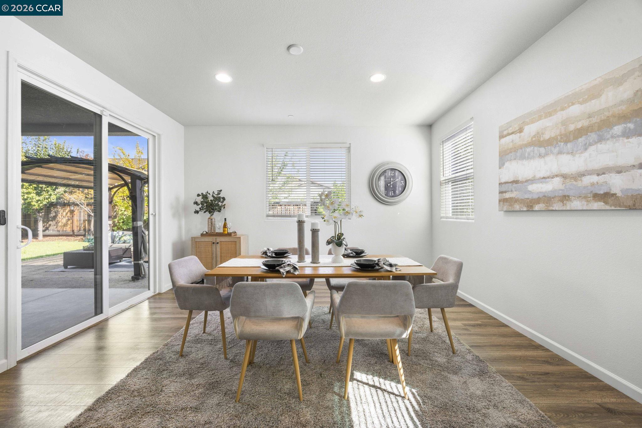 Detail Gallery Image 12 of 60 For 951 Dainty Ave, Brentwood,  CA 94513-1205 - 5 Beds | 3/1 Baths