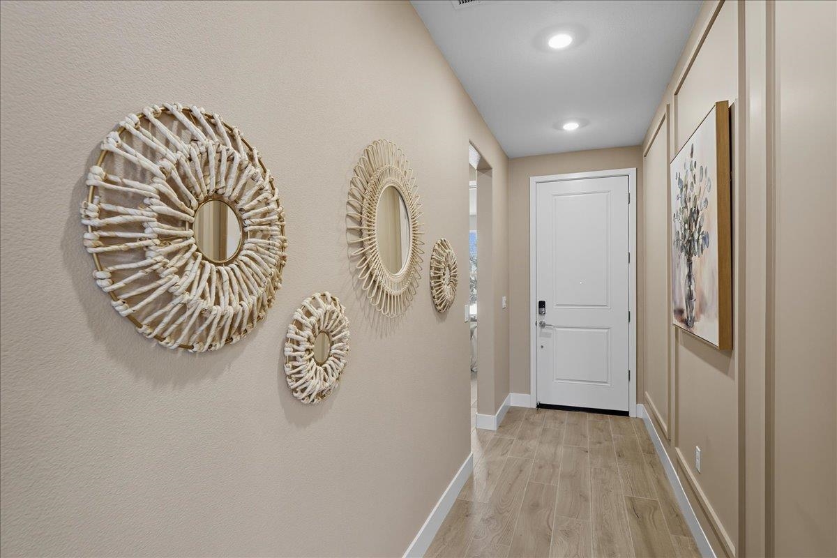 Detail Gallery Image 3 of 24 For 3237 Woody Way, Hollister,  CA 95023 - 2 Beds | 2 Baths