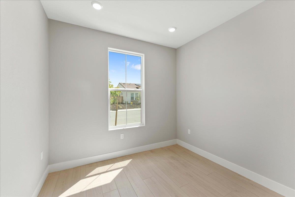 Detail Gallery Image 20 of 26 For 3167 Woody Way, Hollister,  CA 95023 - 2 Beds | 2 Baths