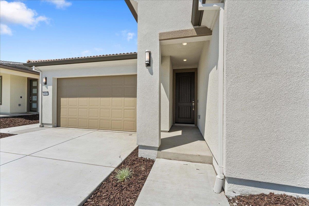 Detail Gallery Image 3 of 26 For 3167 Woody Way, Hollister,  CA 95023 - 2 Beds | 2 Baths