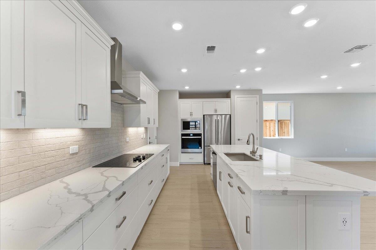 Detail Gallery Image 10 of 26 For 3167 Woody Way, Hollister,  CA 95023 - 2 Beds | 2 Baths