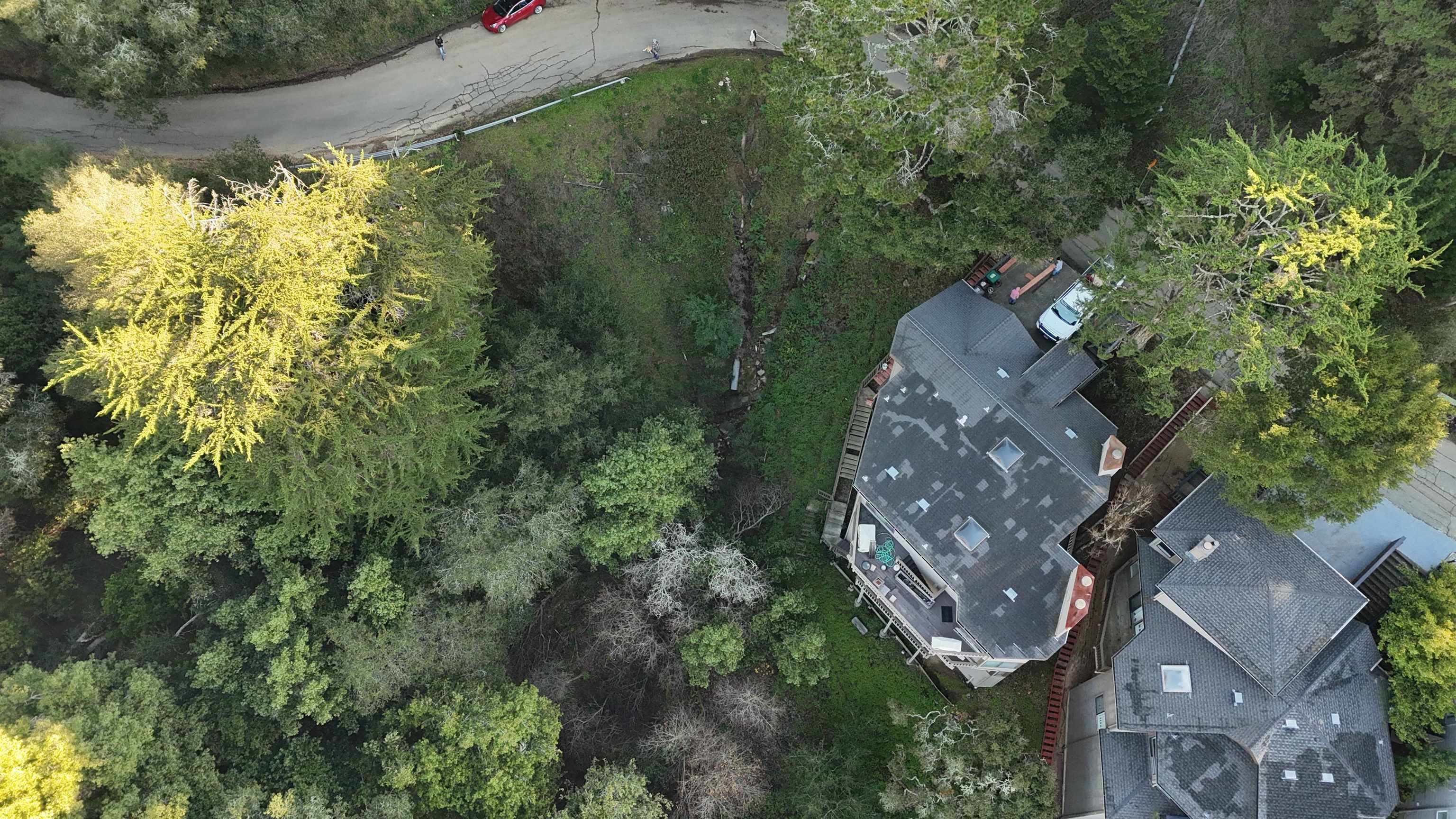 Detail Gallery Image 4 of 9 For 6059 Girvin Dr, Oakland,  CA 94611 - – Beds | – Baths