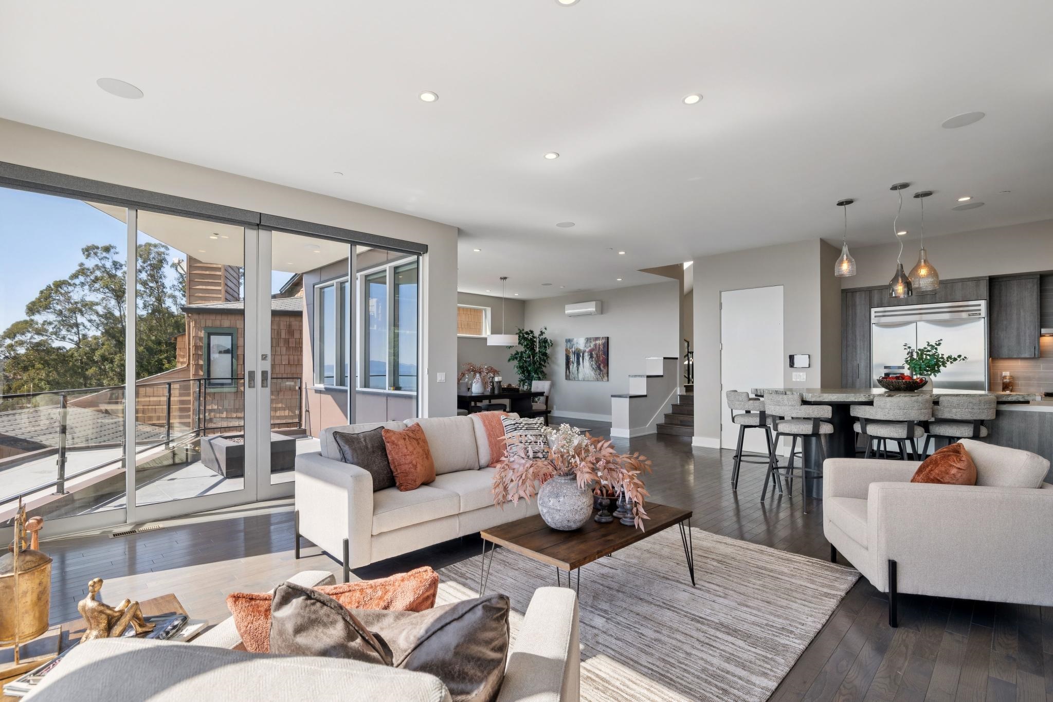 Detail Gallery Image 18 of 60 For 25 Diablo Dr, Oakland,  CA 94611 - 3 Beds | 3/1 Baths