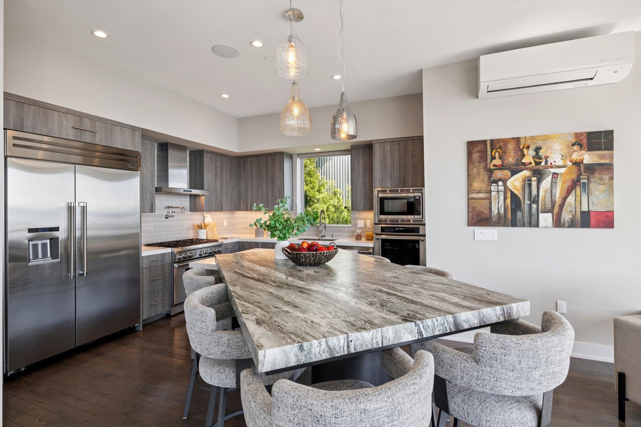 Detail Gallery Image 24 of 60 For 25 Diablo Dr, Oakland,  CA 94611 - 3 Beds | 3/1 Baths