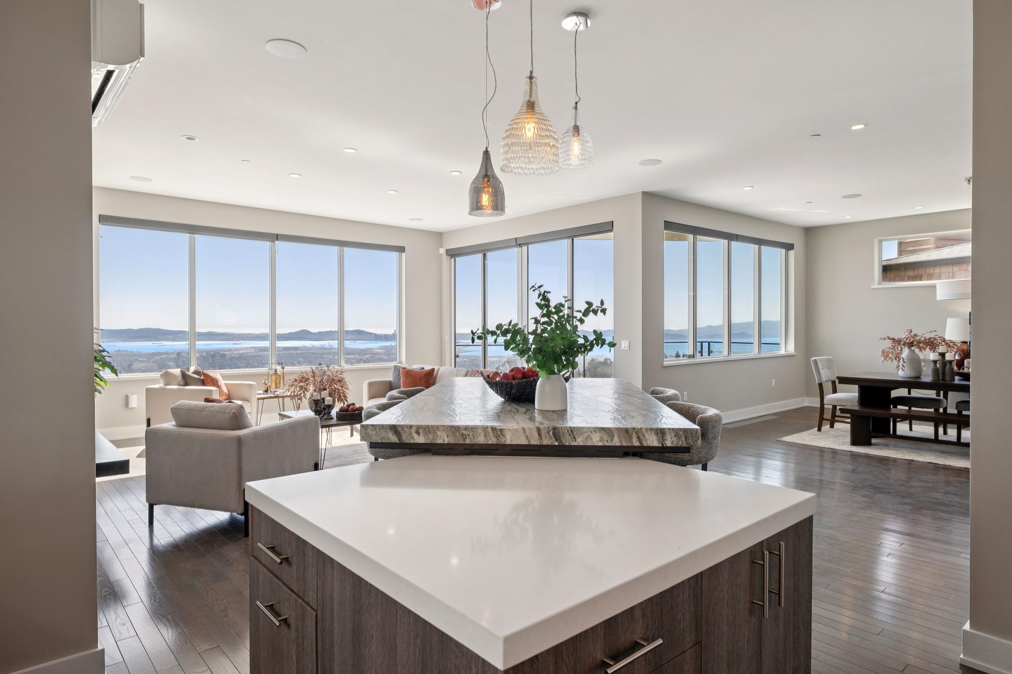 Detail Gallery Image 27 of 60 For 25 Diablo Dr, Oakland,  CA 94611 - 3 Beds | 3/1 Baths