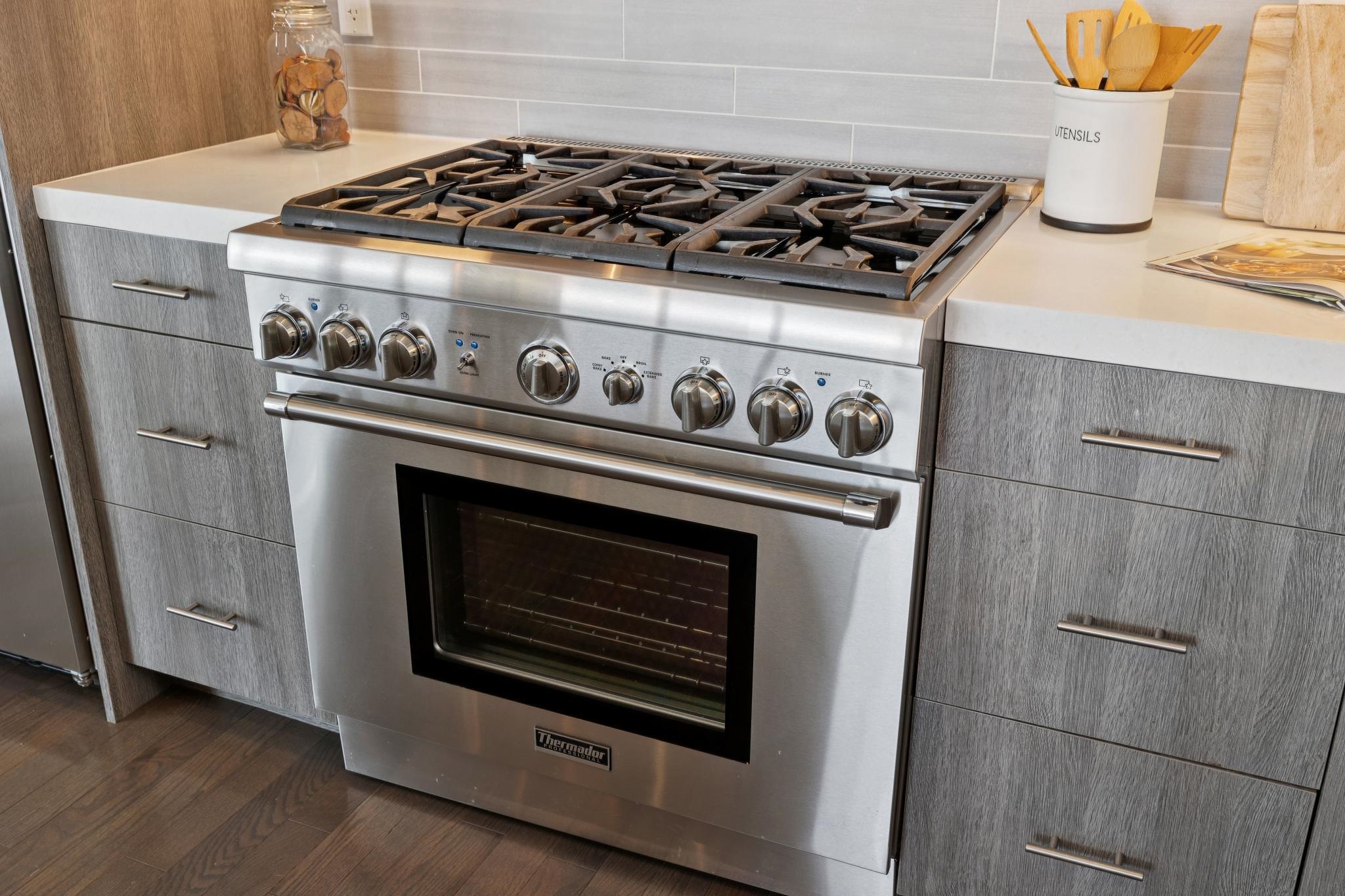 Detail Gallery Image 30 of 60 For 25 Diablo Dr, Oakland,  CA 94611 - 3 Beds | 3/1 Baths