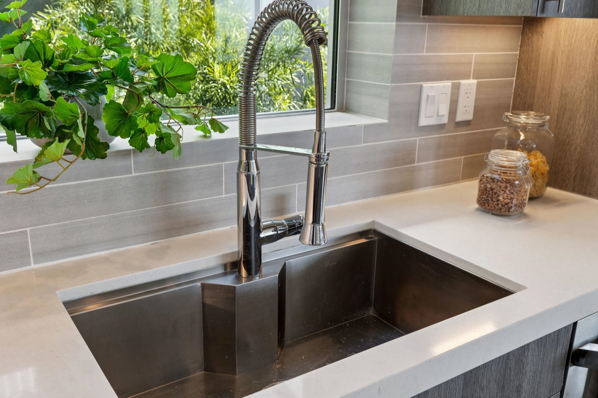 Detail Gallery Image 31 of 60 For 25 Diablo Dr, Oakland,  CA 94611 - 3 Beds | 3/1 Baths