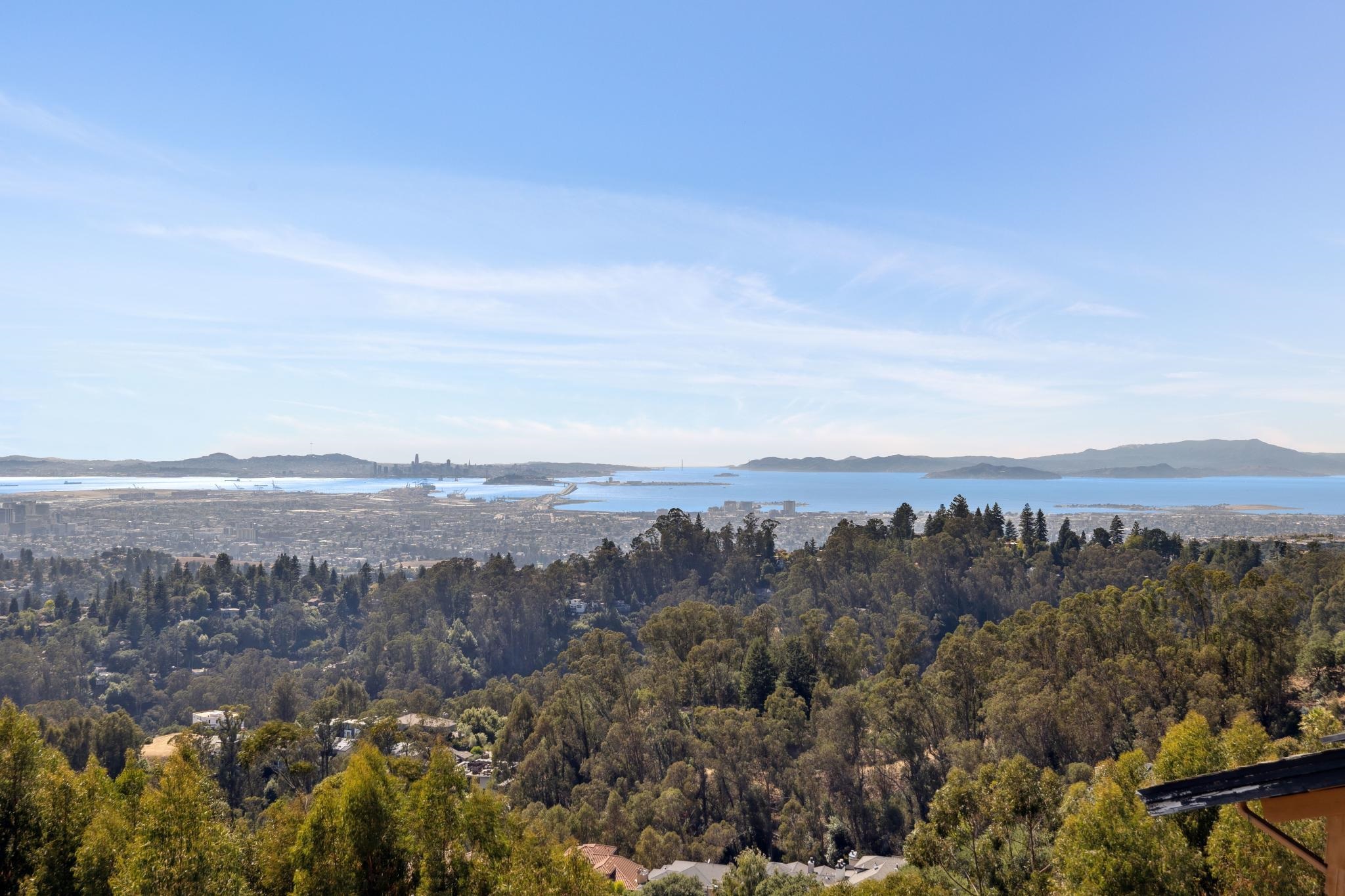 Detail Gallery Image 39 of 60 For 25 Diablo Dr, Oakland,  CA 94611 - 3 Beds | 3/1 Baths